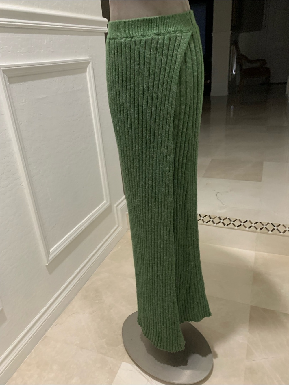 FREE PEOPLE Better Days Midi Skirt in
Sea Garden Size S